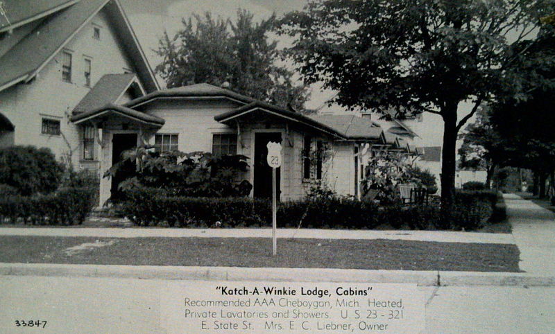 Katch-A-Winkie Lodge, Cabins - Vintage Postcard